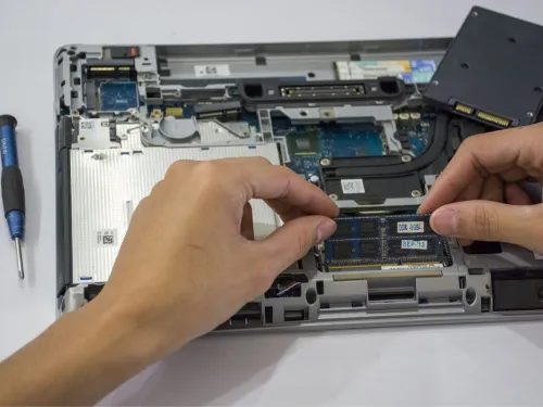 Dysk SSD w zestawie biurowym — dlaczego warto