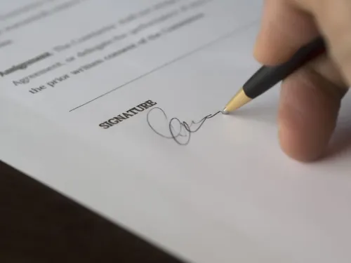 Jak negocjować cenę naprawy laptopa w serwisie