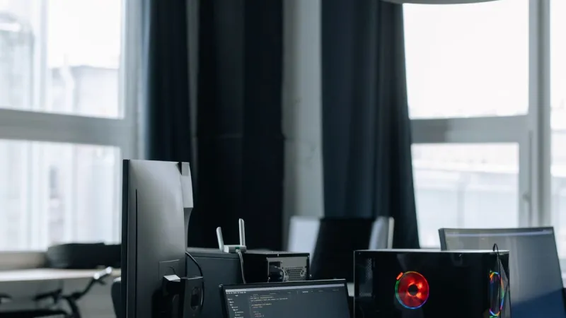 Wyposażenie stanowiska pracy hybrydowej
