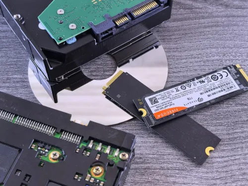 Trwałe usuwanie danych z dysku SSD — różnice względem HDD